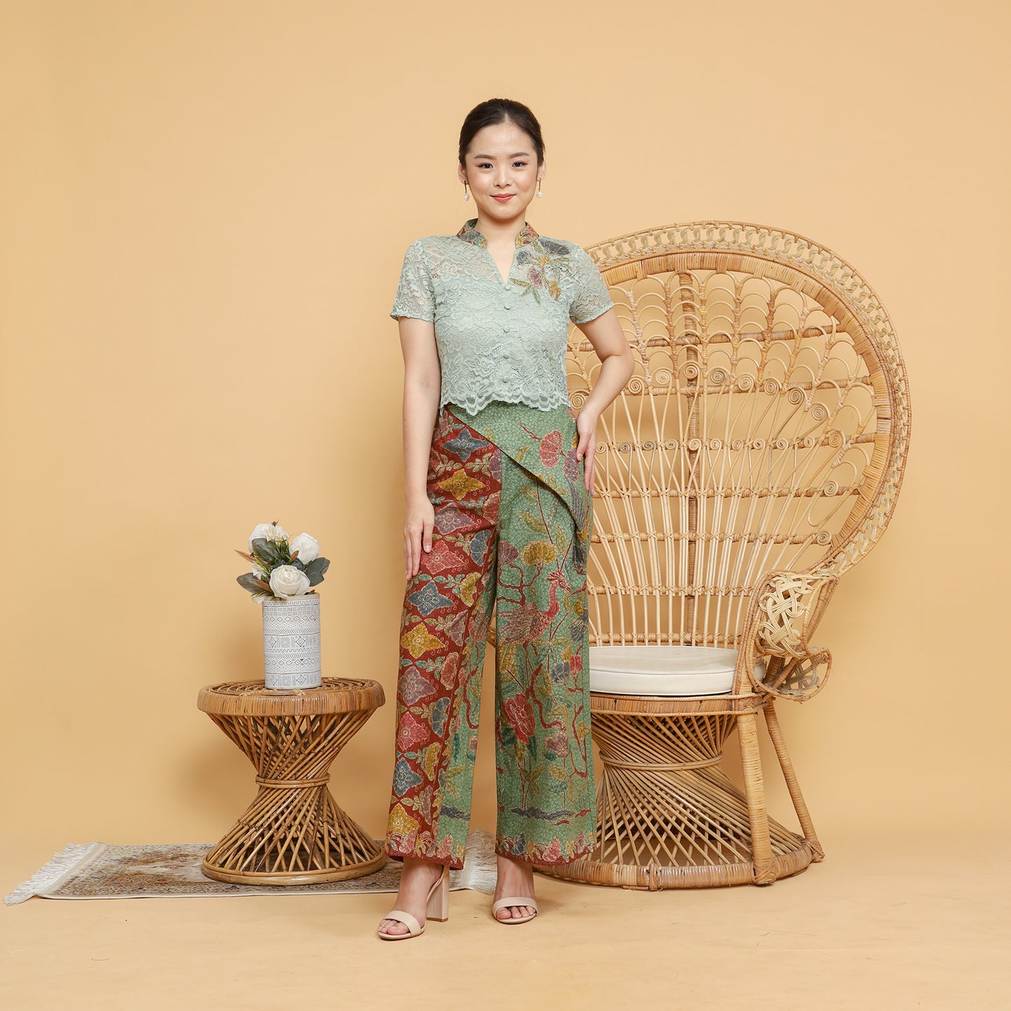 Set Kebaya Pritha Sage Green Lace Flower Embroidery