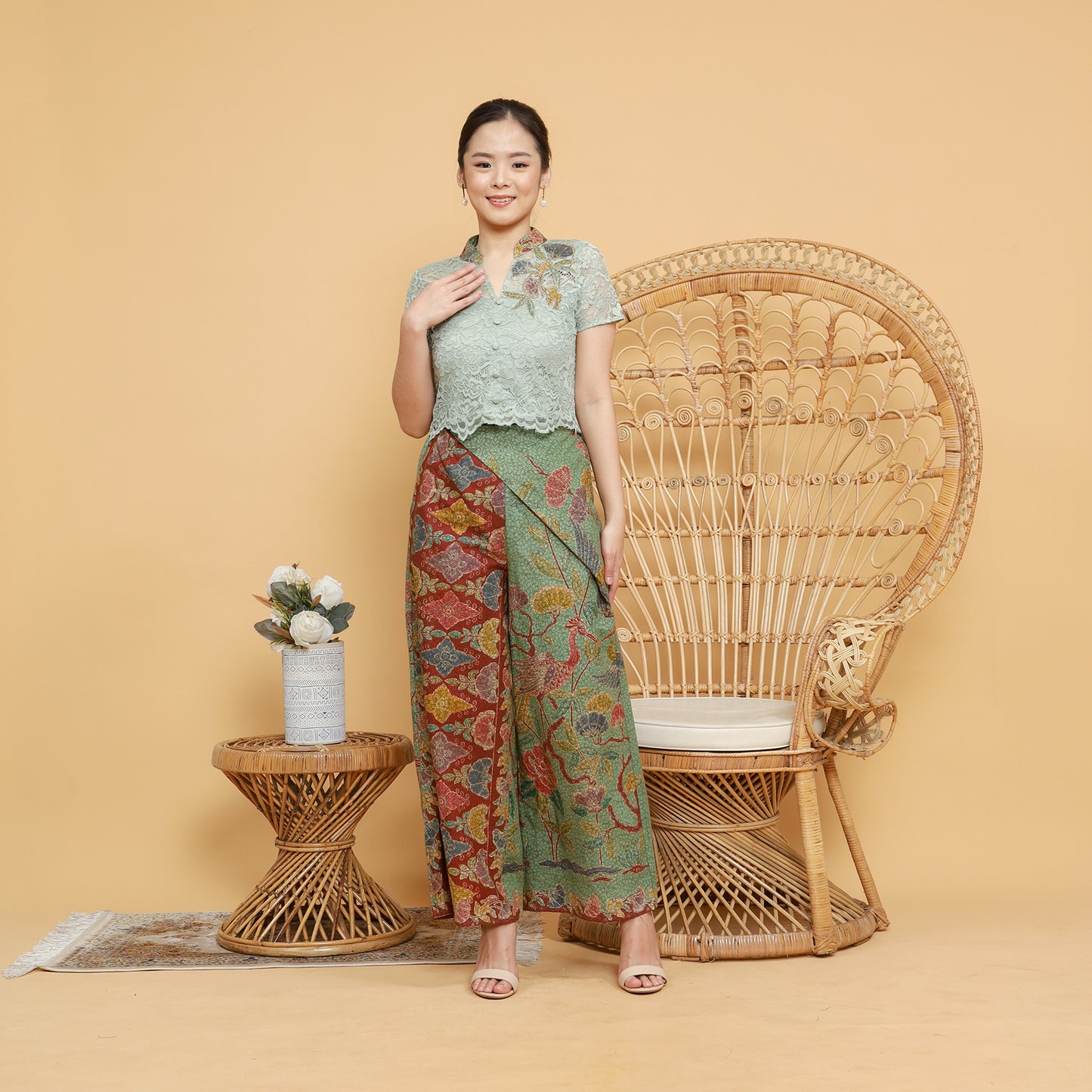 Set Kebaya Pritha Sage Green Lace Flower Embroidery