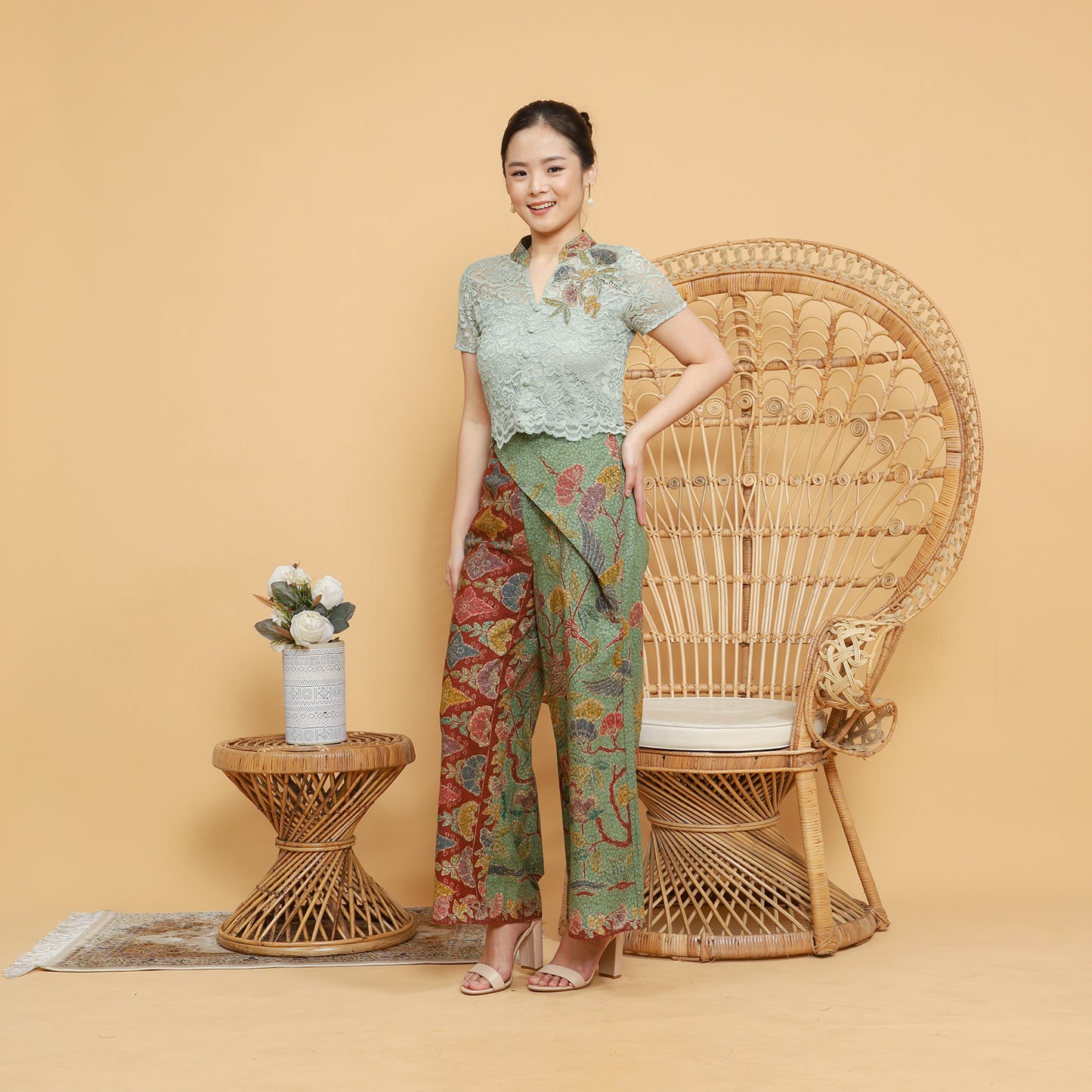 Set Kebaya Pritha Sage Green Lace Flower Embroidery