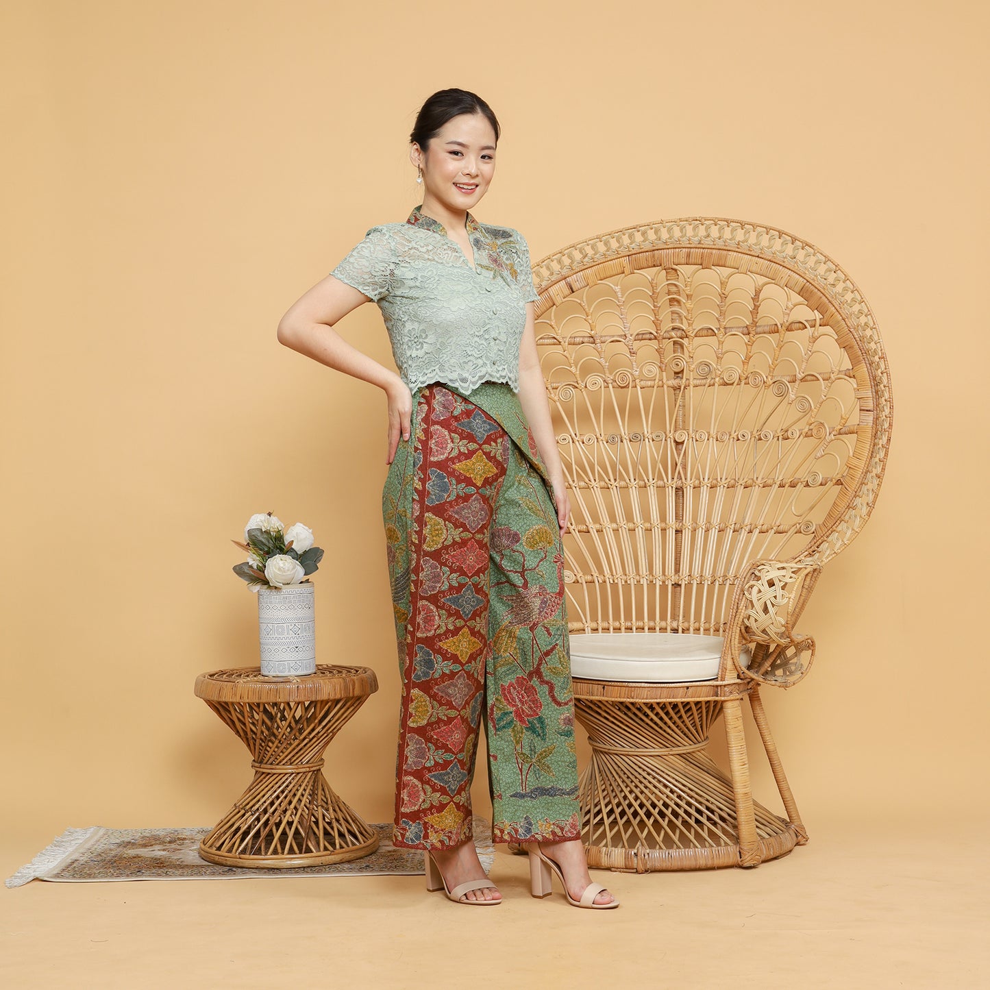 Set Kebaya Pritha Sage Green Lace Flower Embroidery