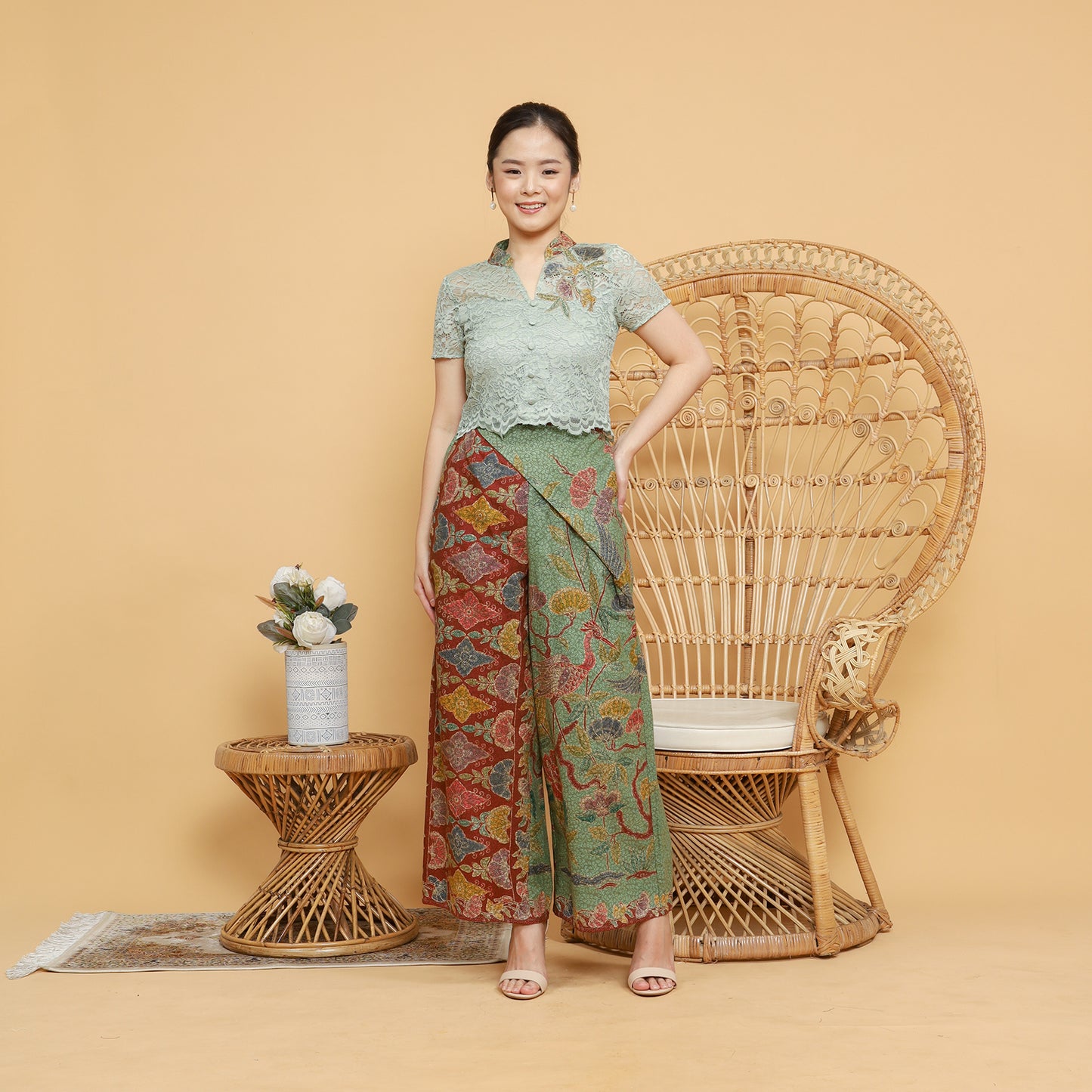 Set Kebaya Pritha Sage Green Lace Flower Embroidery