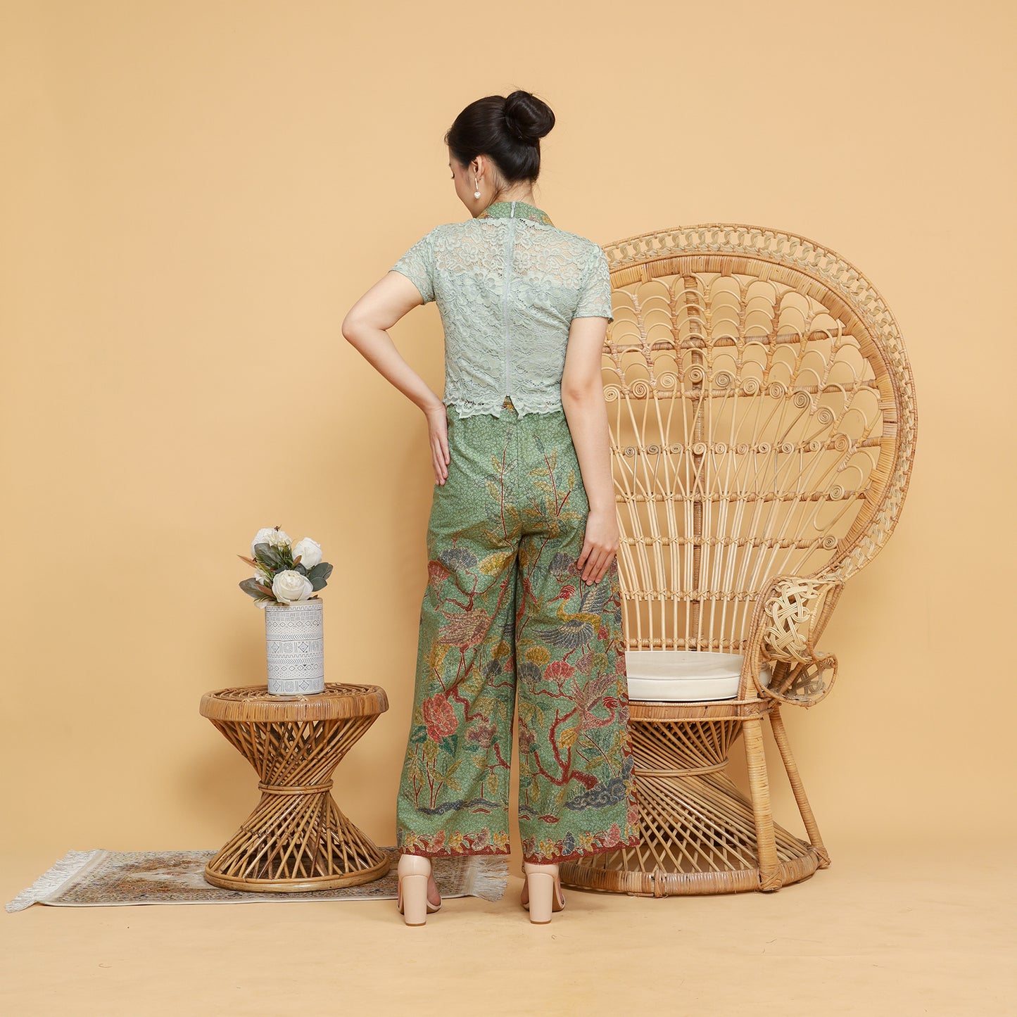 Set Kebaya Pritha Sage Green Lace Flower Embroidery