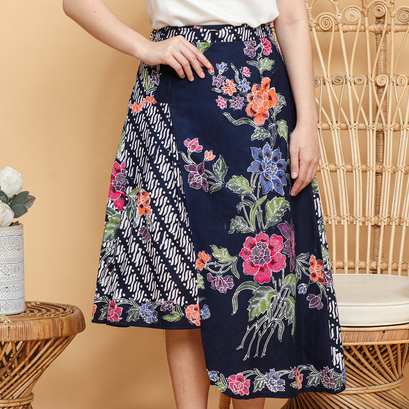 Bottom Asymetrical Flower Parang Skirt