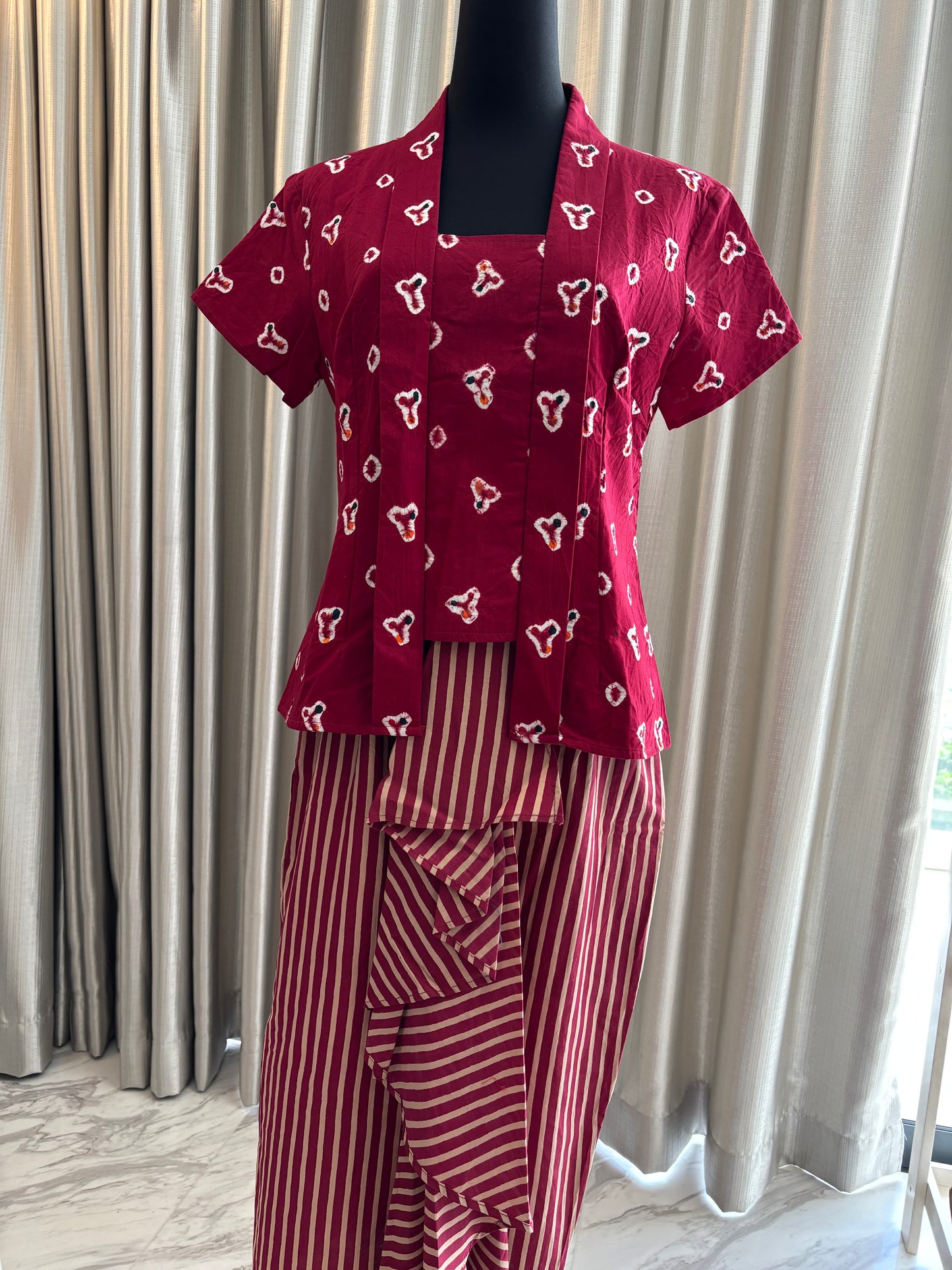 Set Kebaya Kutubaru Java Maroon