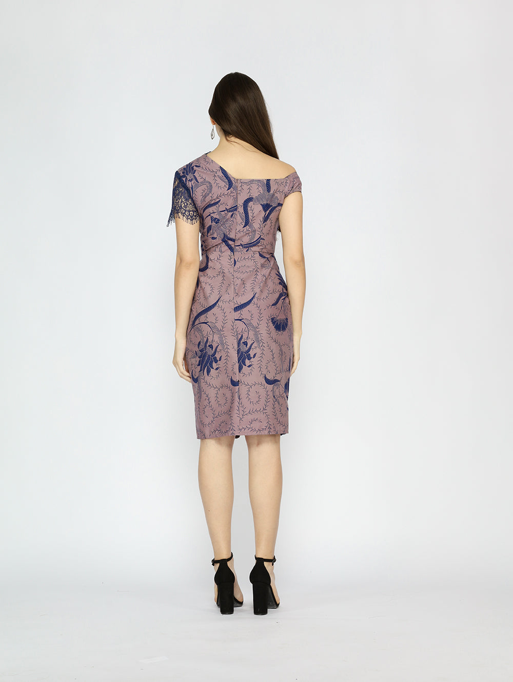 Dress Asymmetrical Sleeve Batik