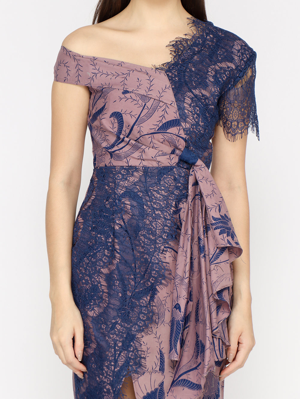 Dress Asymmetrical Sleeve Batik