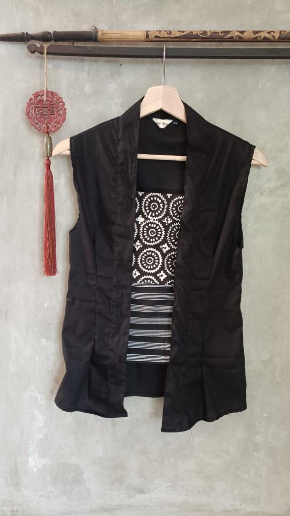 Top Sleveless Kebaya Obi Black