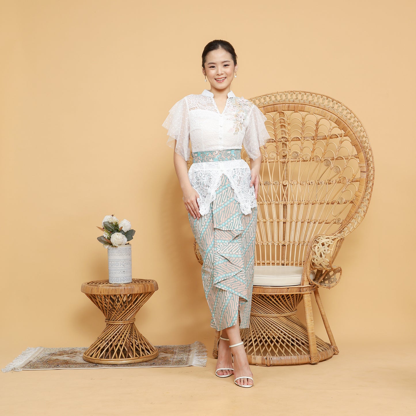 Set Kebaya embroidary white