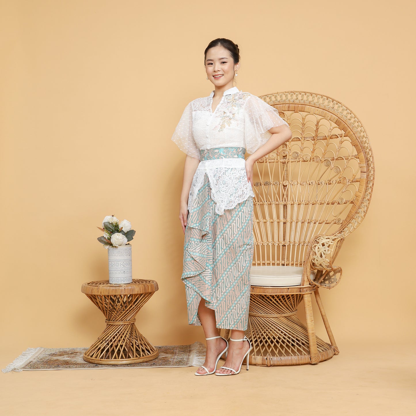 Set Kebaya embroidary white