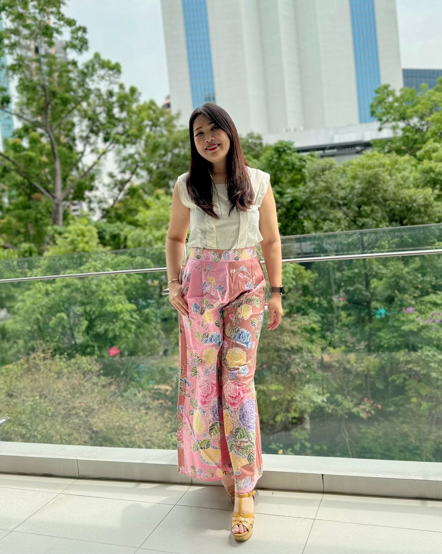 Peach Sukesi Flower Bottom