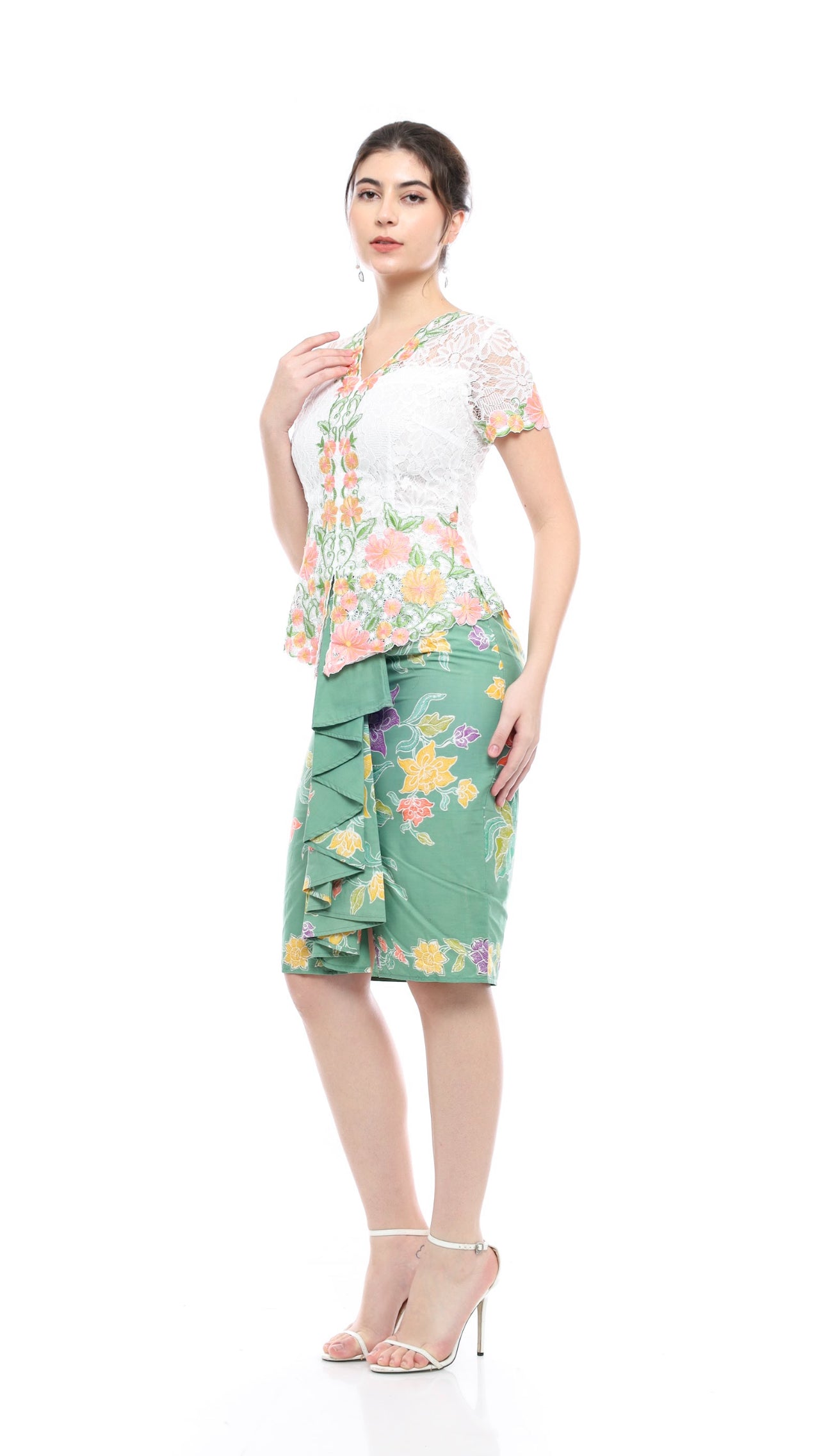 Set Kebaya Saci White Green