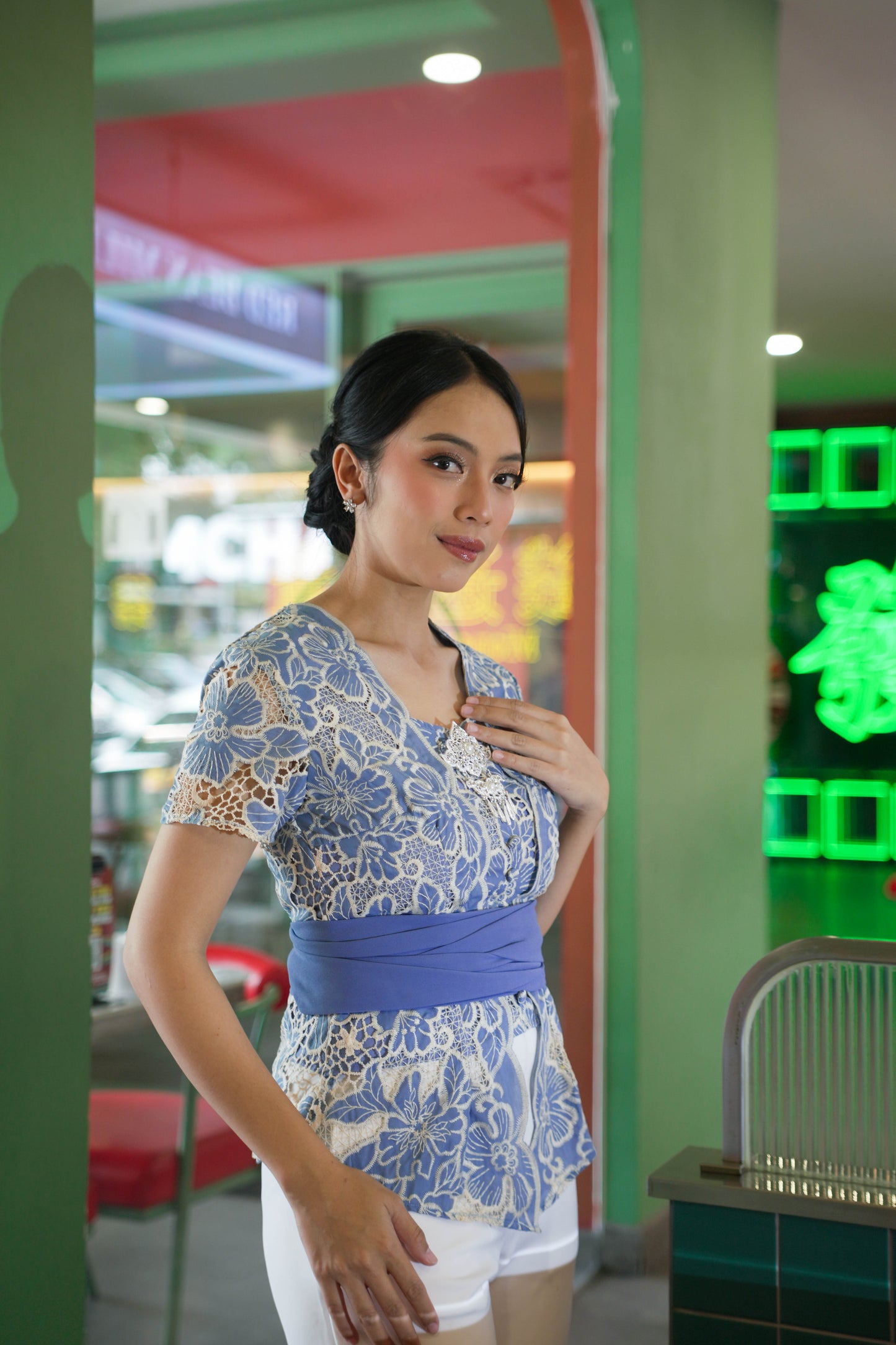 Top Kebaya Royal Blue