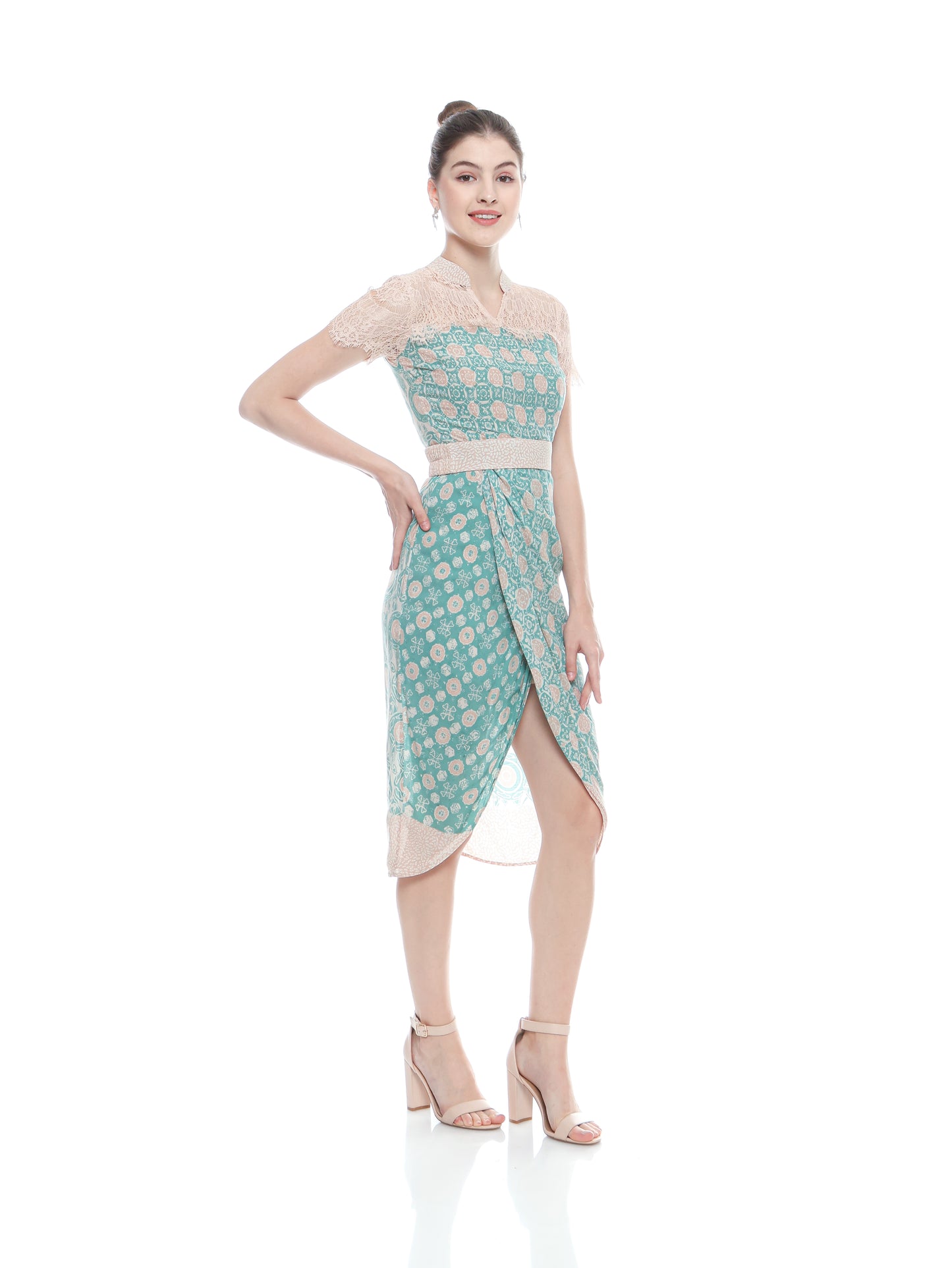 Dress Cheongsam Green Lace Cream