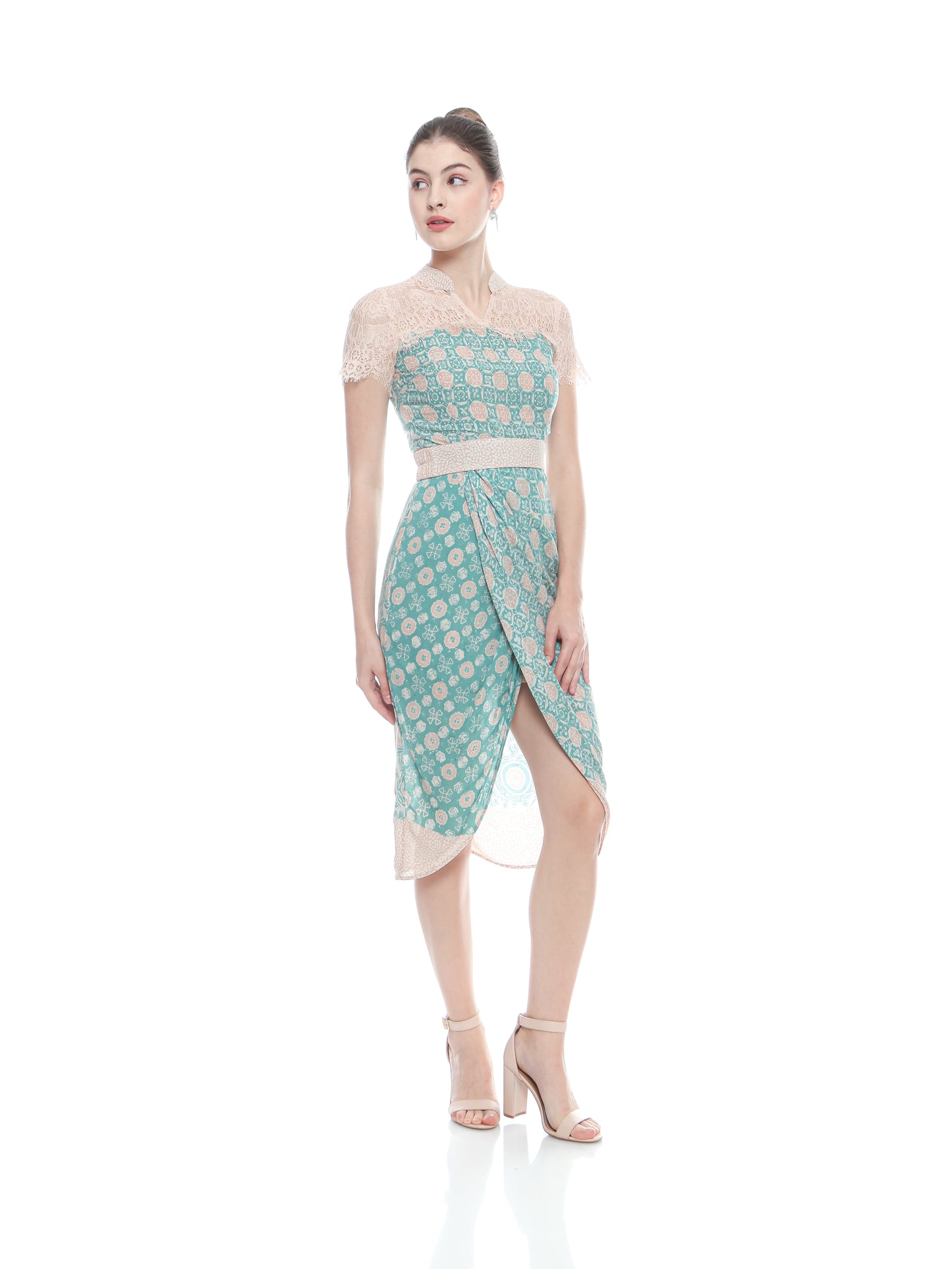 Dress Cheongsam Green Lace Cream