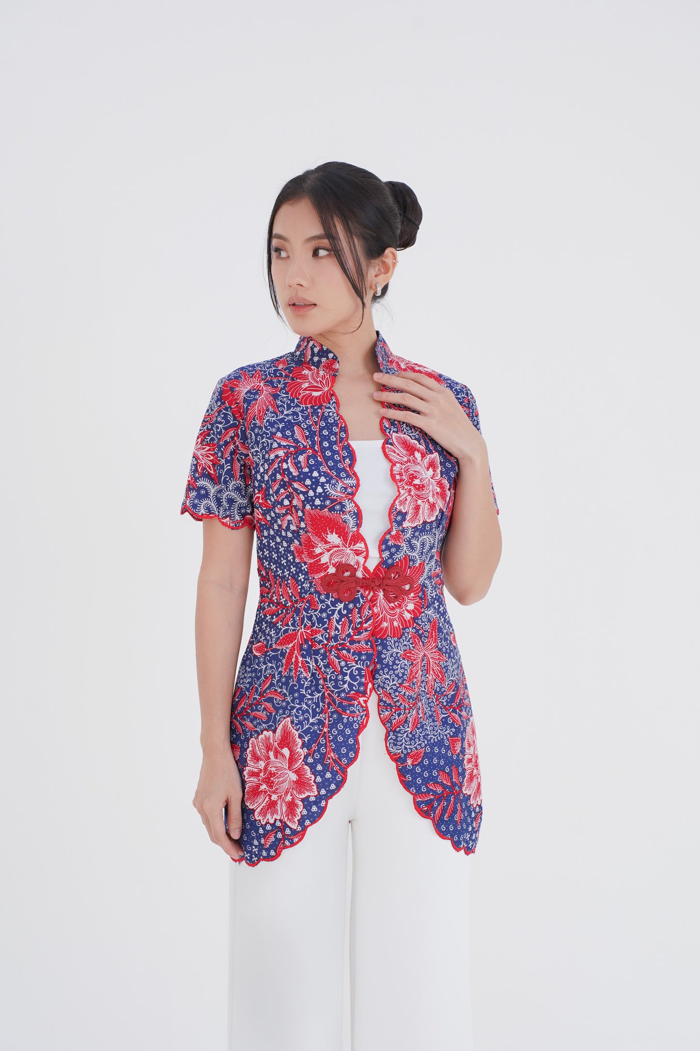 Top Outer Scalop Red Flower