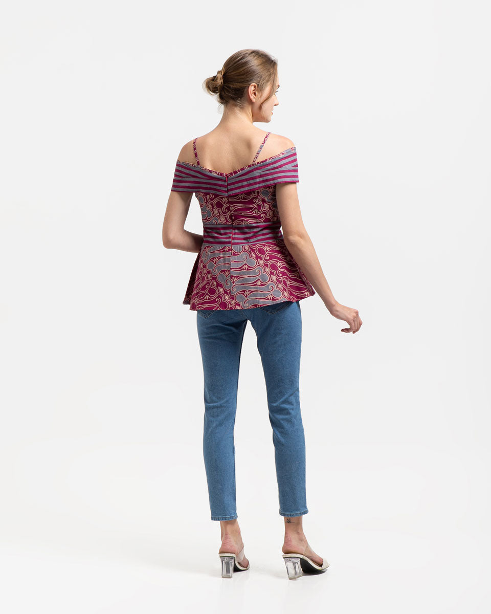 Top Magenta Sabrina Peplum